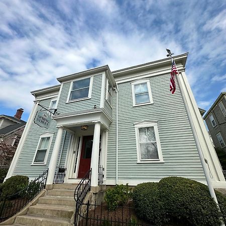 Entire Charming Victorian Home Downtown Newport Bagian luar foto