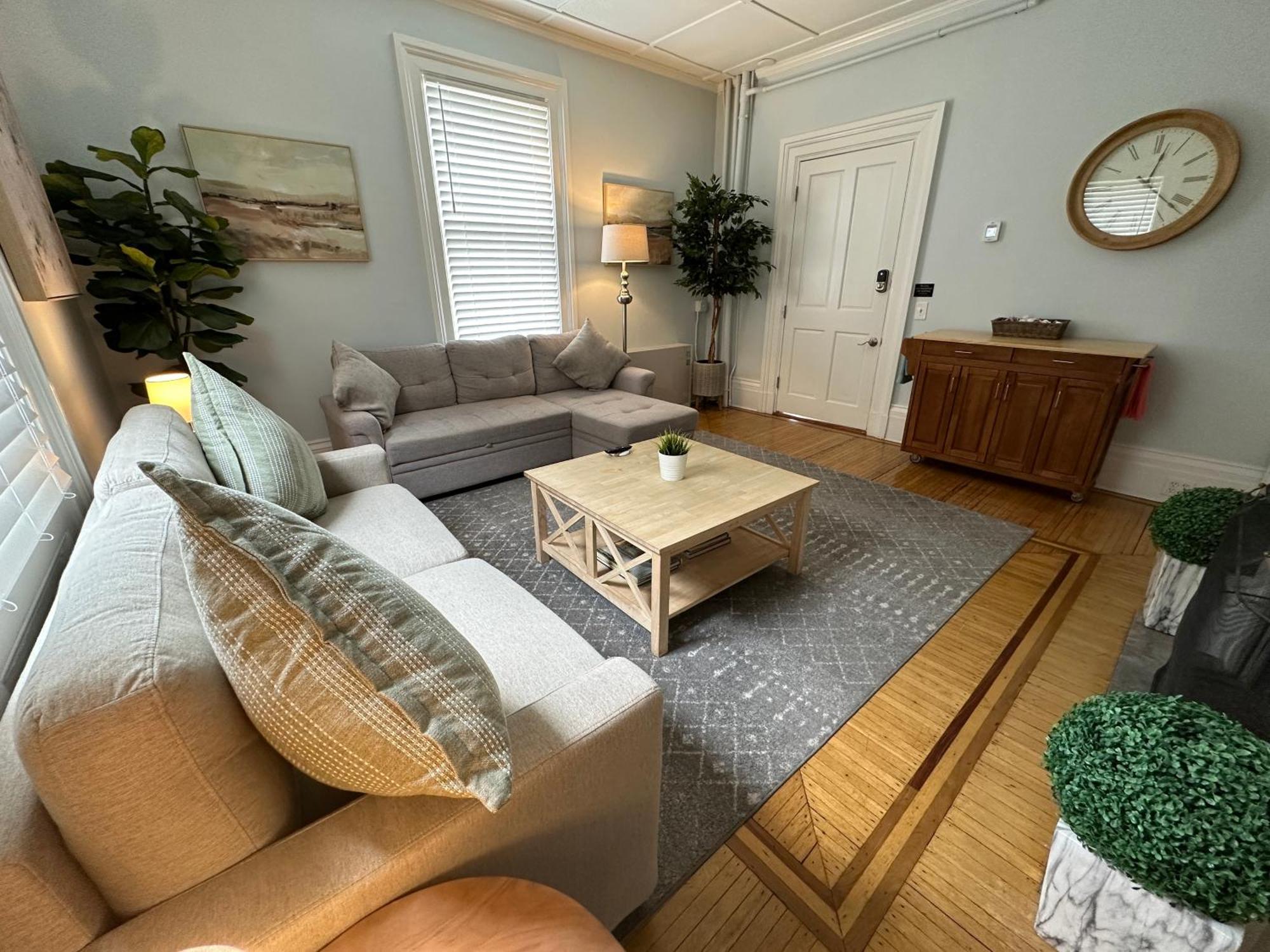 Entire Charming Victorian Home Downtown Newport Bagian luar foto