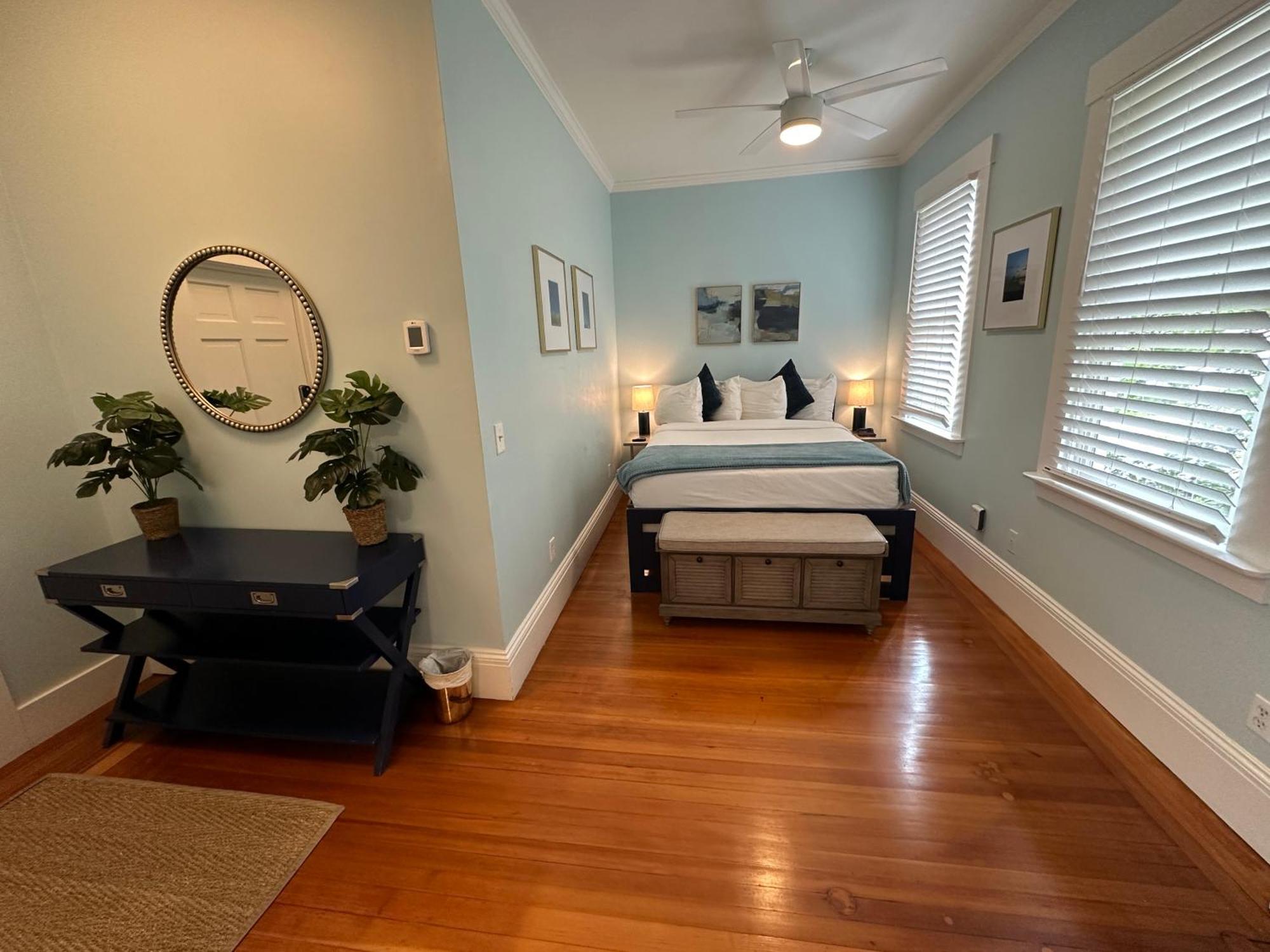Entire Charming Victorian Home Downtown Newport Bagian luar foto