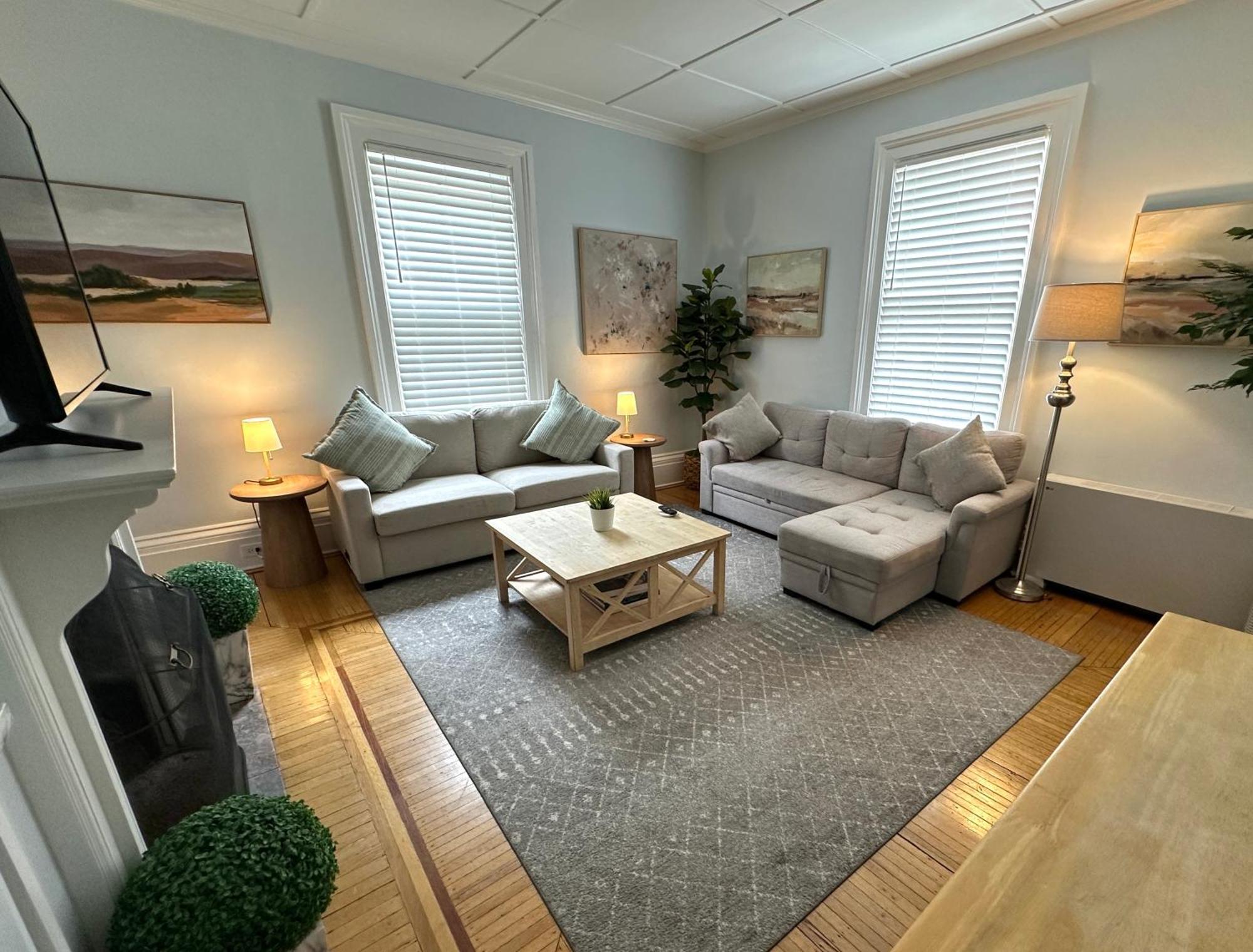 Entire Charming Victorian Home Downtown Newport Bagian luar foto