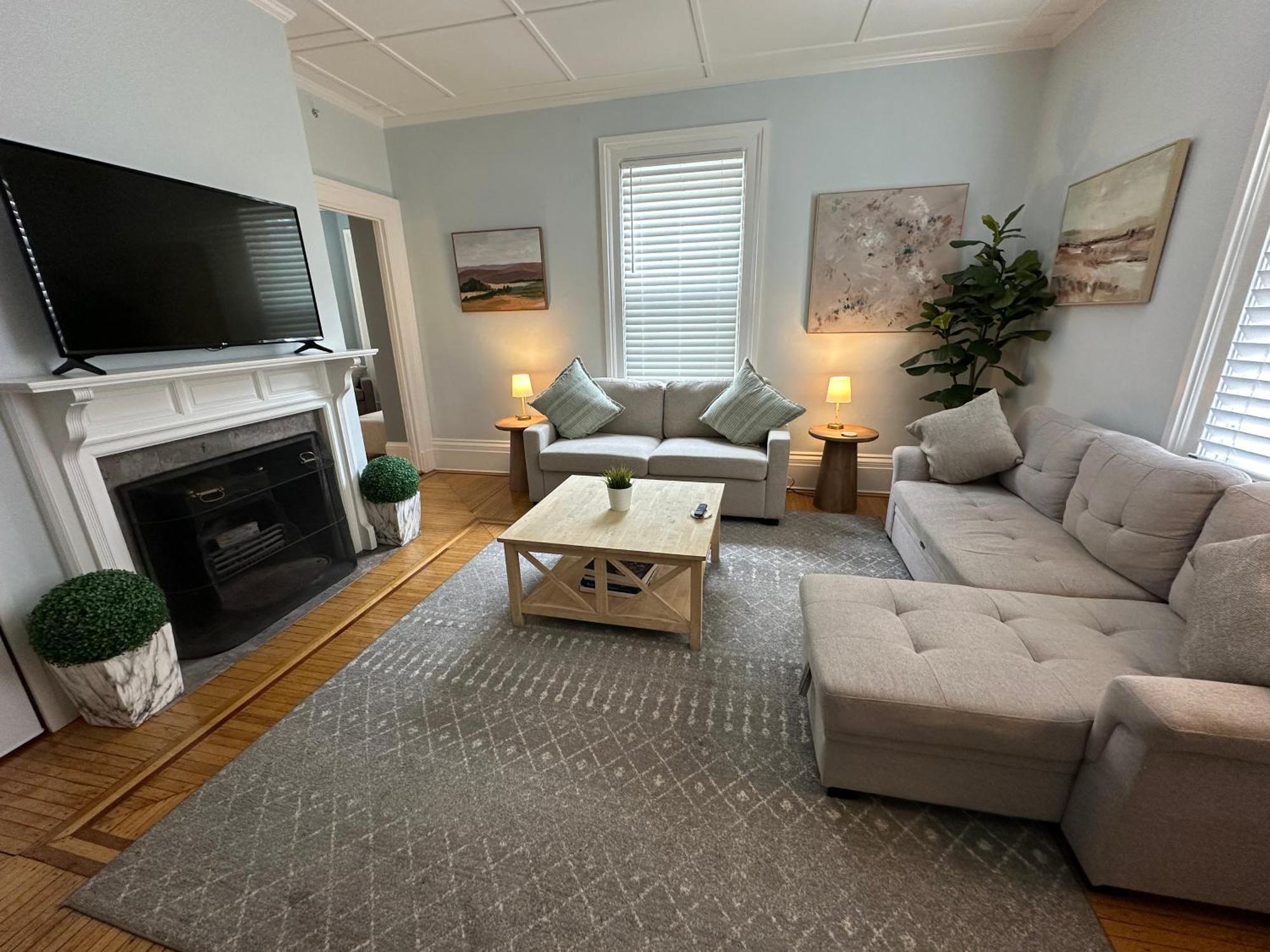 Entire Charming Victorian Home Downtown Newport Bagian luar foto