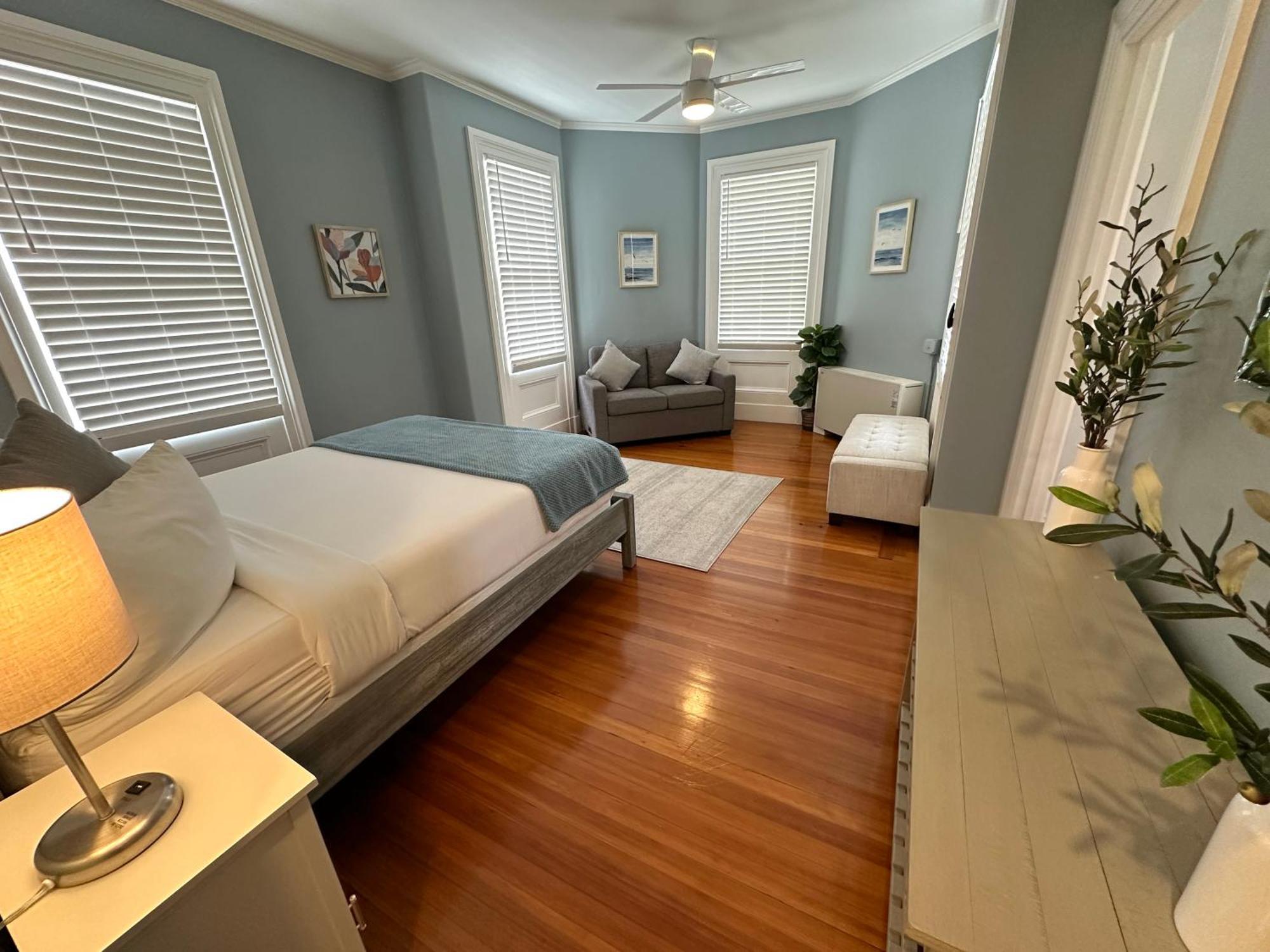 Entire Charming Victorian Home Downtown Newport Bagian luar foto